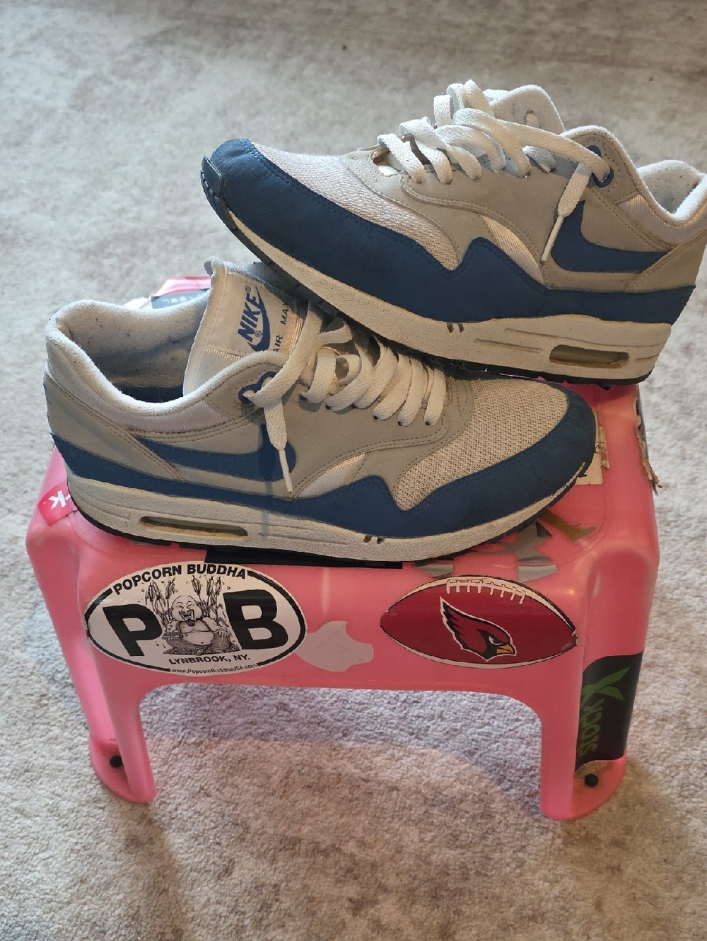Nike Womens 10/ Mens 8.5 Air Max 1